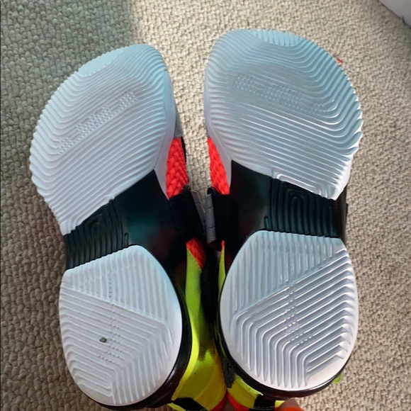 lebron soldiers 13s - Picture 4 of 4